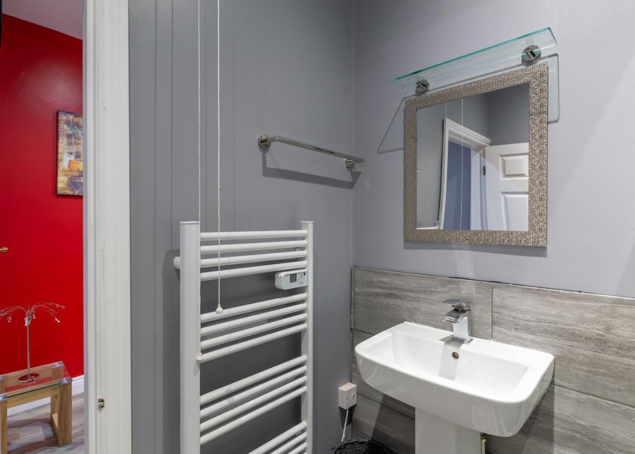 Stockton Town Centre Spacious Apartment Free Parking And Wifi المظهر الخارجي الصورة